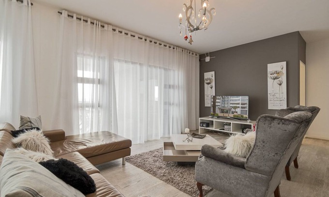 Century City Apartment | 200sqm Top Floor apartment, 3 bedrooms 3 bathroom apartment in Cape Town