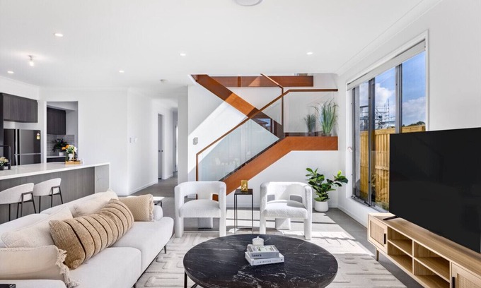 Sunnybank Hills House | 2024 Brand-new 5BR Comfort House in SunnybankHills