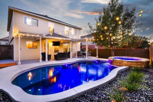 Wetmore House | 204 m² House ∙ 4 bedrooms ∙ 12 guests