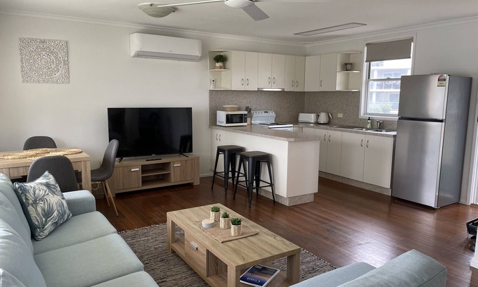 Tuncurry House | 21 Beach Street