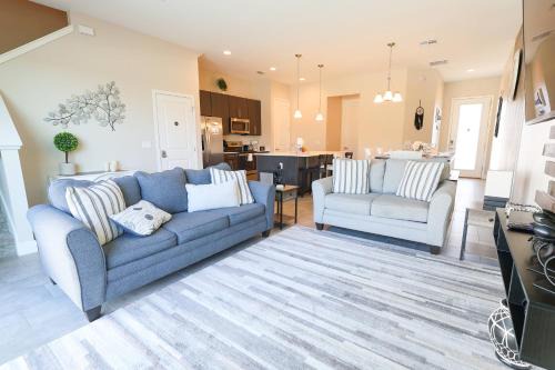 Loughman House | 216 Oasis Magic Villa near Disney 4B near Disney