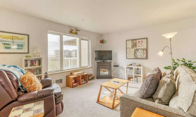 Westport Condo | 221 Don't Worry, Be Happy ~ Spacious Ocean View Condo