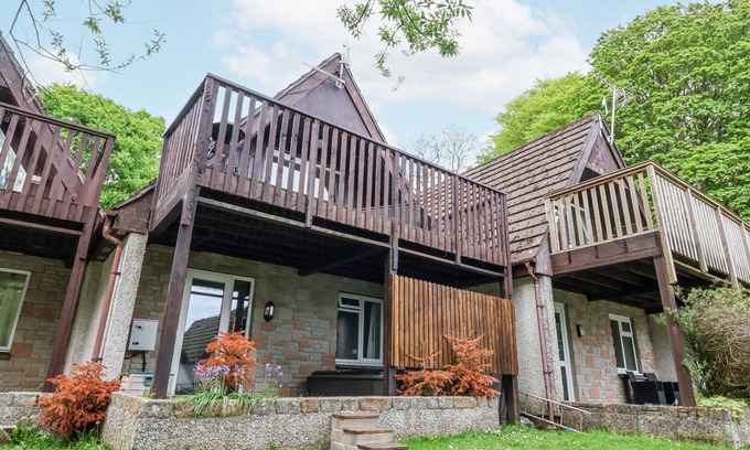 Luckett Cottage | 23 VALLEY LODGE, pet friendly, with pool in Gunnislake