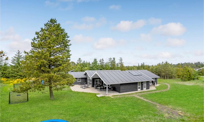 Tversted House | 230 m² House ∙ 4 bedrooms ∙ 14 guests