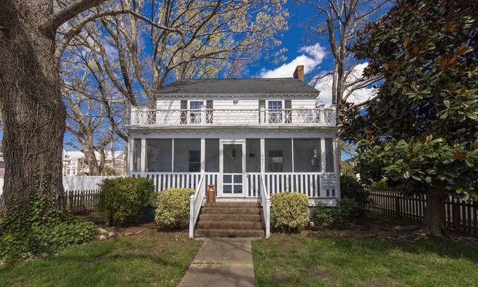 Northeast Virginia Beach House | 23rd Street White House by RedAwning