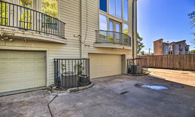 East Downtown Houston Apartment | 240 m² Apartment ∙ 3 bedrooms ∙ 8 guests
