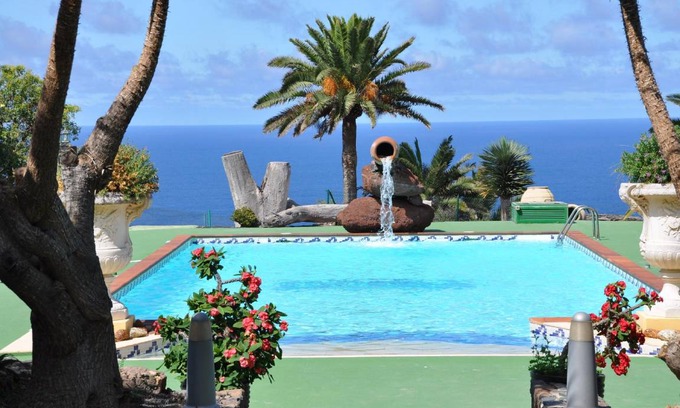 Moya House | 240 m² House ∙ 7 bedrooms ∙ 10 guests