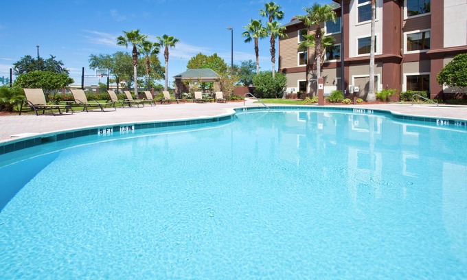 Airport North Condo | 25 Minutes to Disney World + Universal Orlando | Fully-Equipped Suite Close to Airport