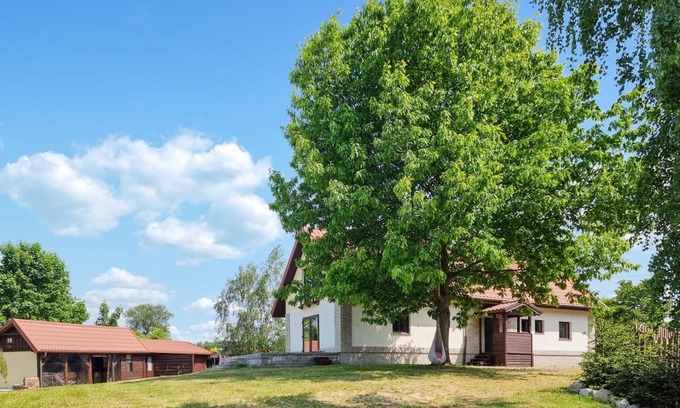 Jonkowo House | 250 m² House ∙ 7 bedrooms ∙ 16 guests