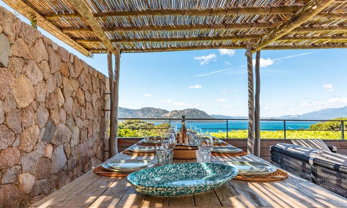 Cala Rossa Villa | 250 m² Villa ∙ 5 bedrooms ∙ 10 guests