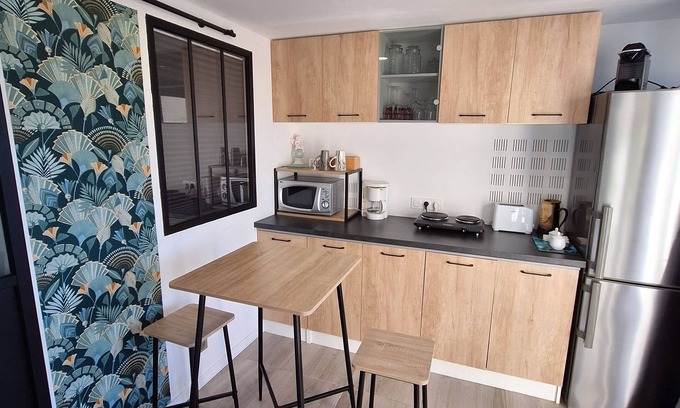 Chantemerle-sur-la-Soie Bed & Breakfast | 25m2 suite with separate shower