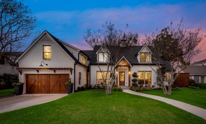 Kessler House | 260 m² House ∙ 4 bedrooms ∙ 10 guests