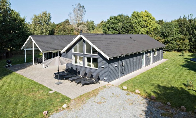 Hojby House | 265 m² House ∙ 7 bedrooms ∙ 20 guests