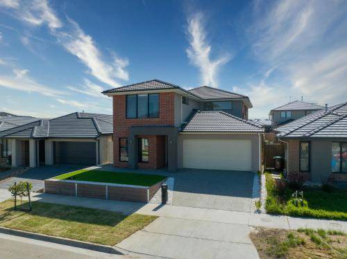 Clyde Villa | 265 m² Villa ∙ 5 bedrooms ∙ 10 guests