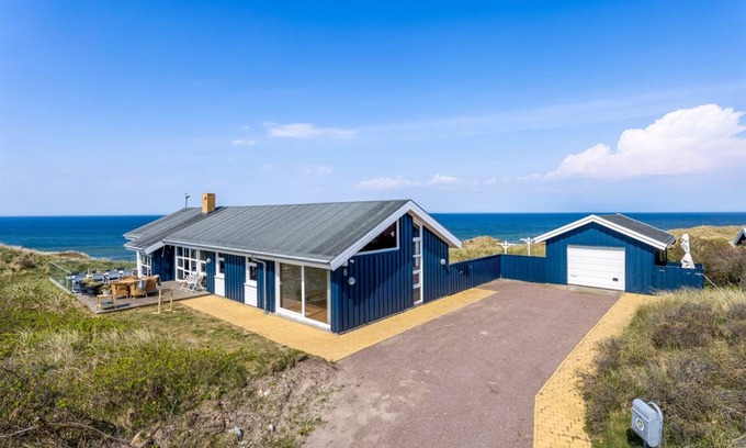 Hirtshals House | 273 m² House ∙ 4 bedrooms ∙ 8 guests