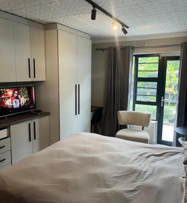 George Apartment | 28 on Symonds luxstudio 6