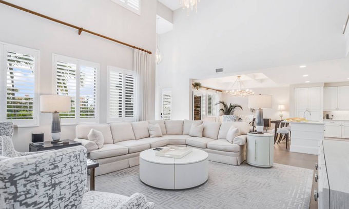 Redevelopment Area Condo | 288 m² Condo ∙ 3 bedrooms ∙ 6 guests