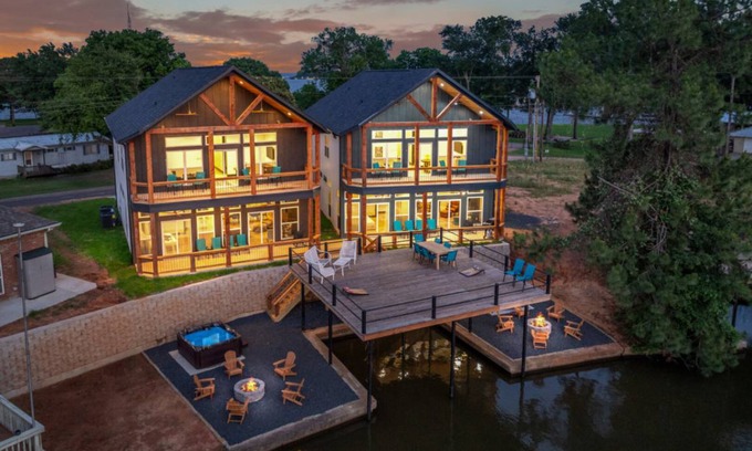 Cedar Creek Reservoir House | 288 m² House ∙ 12 bedrooms ∙ 36 guests