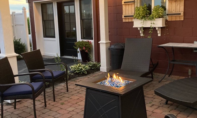 Wilmington House | 2A2J Barn pool Getaway 9 miles to WEC