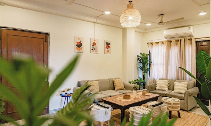 Hauz Khas Village Apartment | 2BHK Jewel by Hauz Khas Fort