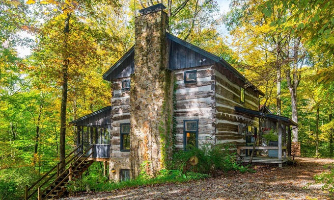 Helmsburg Cabin | 2BR, 2.5BA