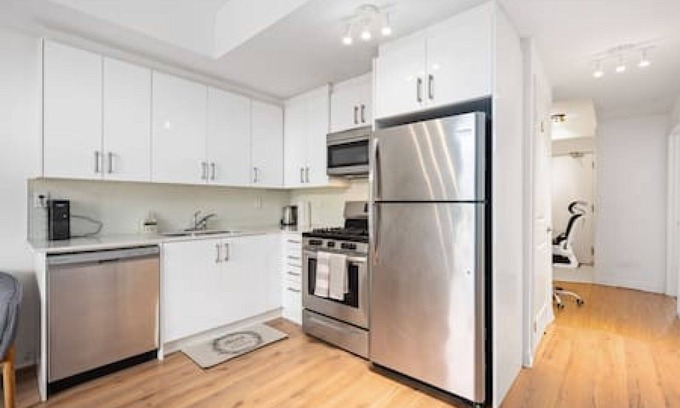 Malvern House | 2BR 2WR Scarborough Townhouse