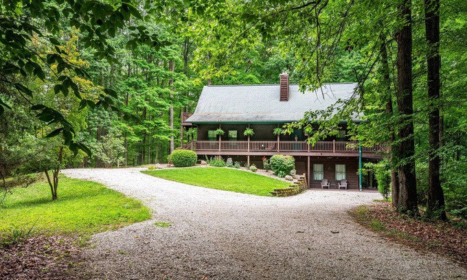 Unionville Cabin | 2BR 3BA