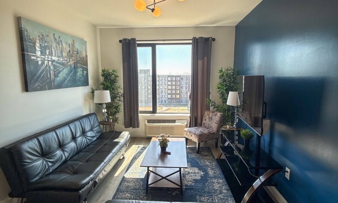 Elizabeth Apartment | 2BR apt next to EWR 3236