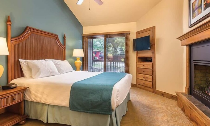 The Galena Territory Condo | 2br Condo Peaceful Vacation Galena!