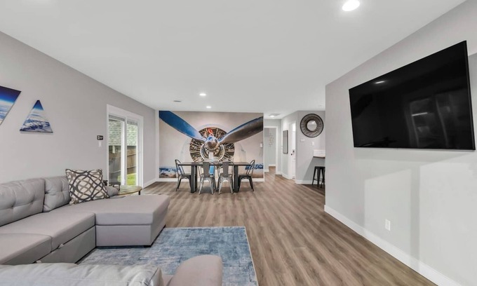 North Auburn House | 2BR-Dog Friendly-Traeger-Brewery 1MI-5Mins to 80