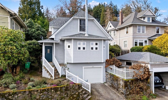 Corbett - Terwilliger - Lair Hill House | 2BR + loft with work space