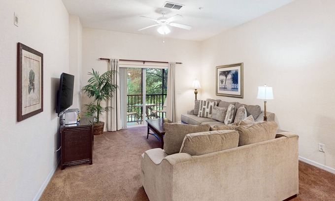 Bahama Bay Condo | 2nd floor condo w/sauna, restaurant, balcony, gym, tennis court