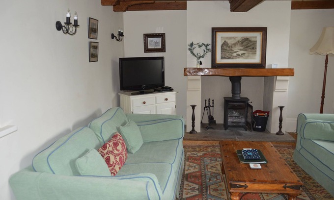 Pickering Cottage | 3 bed cottage Dog/Cat FRIENDLY on site fishing