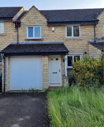 Heckmondwike House | 3 Bed Executive Home Heckmondwike