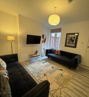 Erdington House | 3-Bed House, Birmingham