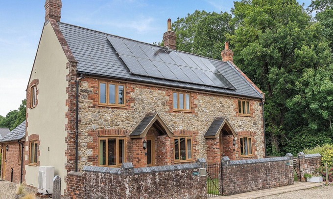 Woolland Cottage | 3 bedroom accommodation in Blandford Forum