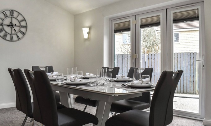 Stockton-on-Tees Cottage | 3 bedroom accommodation in Ingleby Barwick