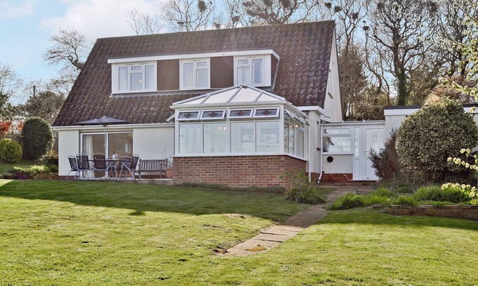 Brighstone Cottage | 3 bedroom accommodation in Brighstone