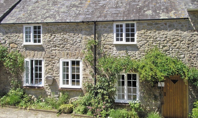 Puncknowle Cottage | 3 bedroom accommodation in Puncknowle, near Bridport