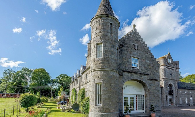 Westhill Cottage | 3 bedroom accommodation in Lyne of Skene, near Westhill
