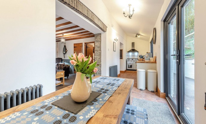 Lampeter Cottage | 3 bedroom accommodation in Cribyn, near Lampeter