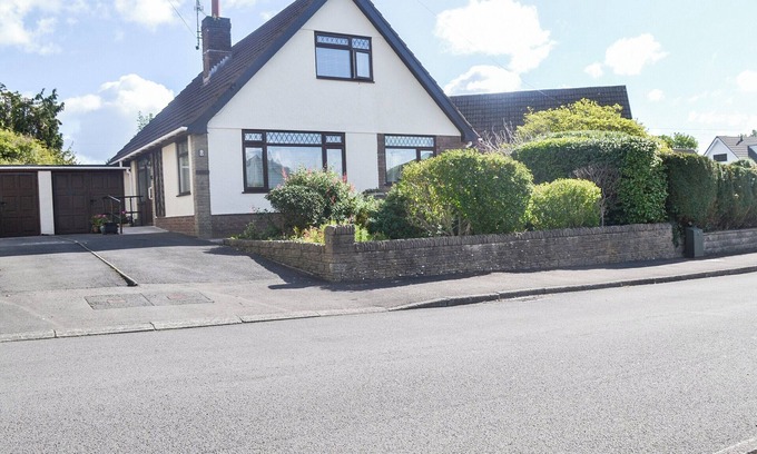 Mumbles Cottage | 3 bedroom accommodation in Langland