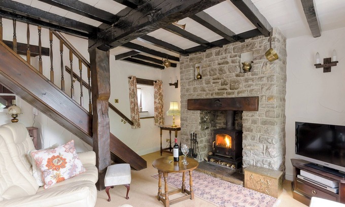 Peak District Cottage | 3 bedroom accommodation in Bradwell