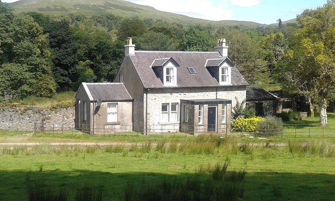 Strachur Cottage | 3 bedroom accommodation in Strachur, near Dunoon