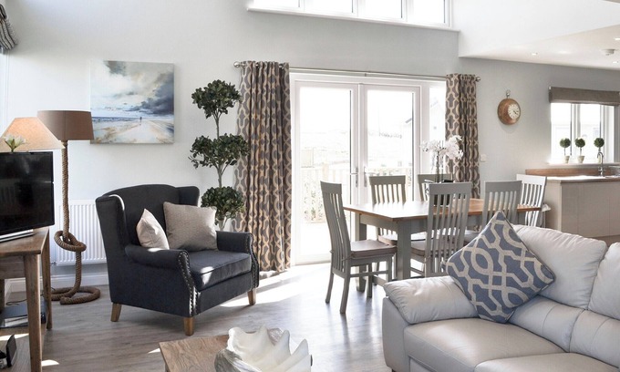 Chathill Cottage | 3 bedroom accommodation in Beadnell, near Alnwick