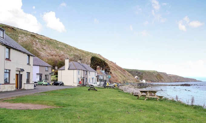 Burnmouth Cottage | 3 bedroom accommodation in Burnmouth, near Eyemouth