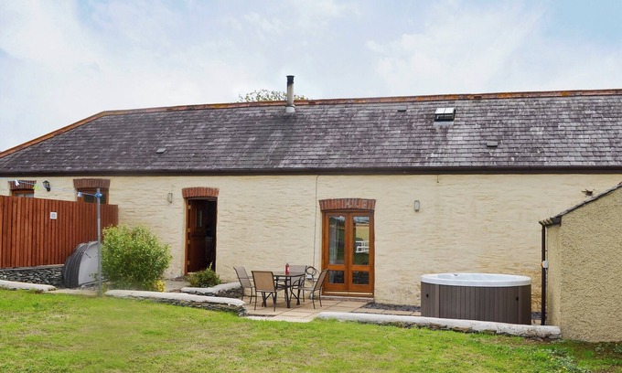 Holyhead Cottage | 3 bedroom accommodation in Llanynghenedl, near Holyhead