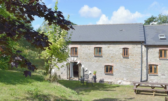 Llanybri Cottage | 3 bedroom accommodation in Llanybri, near Carmarthen