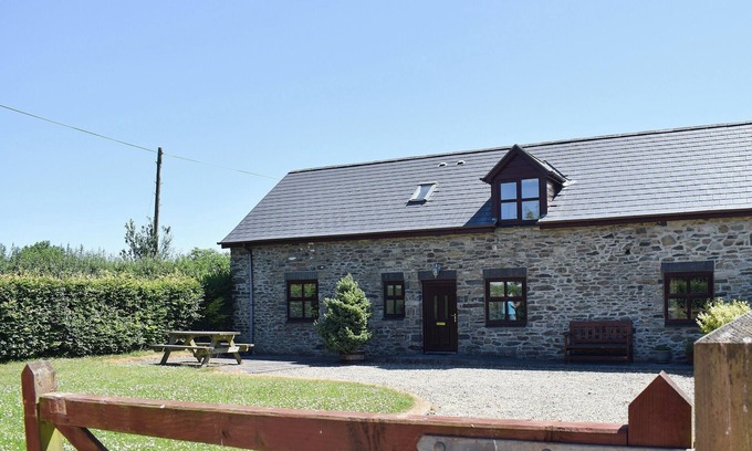 Llanon Cottage | 3 bedroom accommodation in Nebo, Aberaeron, Ceredigion