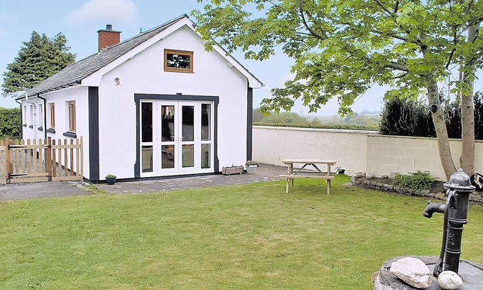 Llanon Cottage | 3 bedroom accommodation in Nebo, near Aberaeron